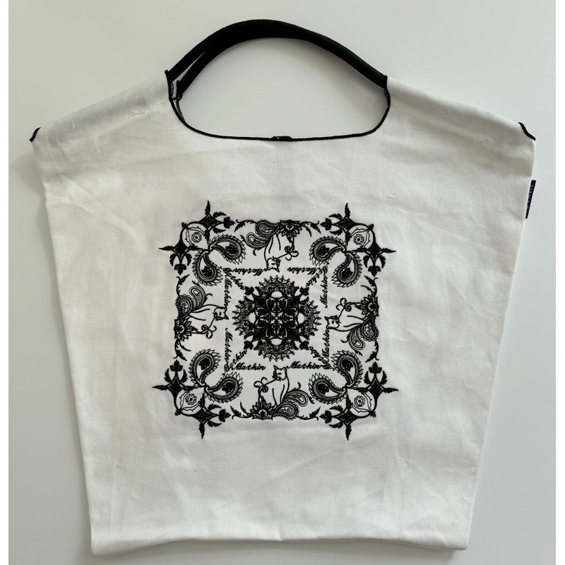 Printed Canvas Tote Bag – Water-Resistant, Large Capacity Shoulder Bag with Intricate Pattern(White cashew flower)