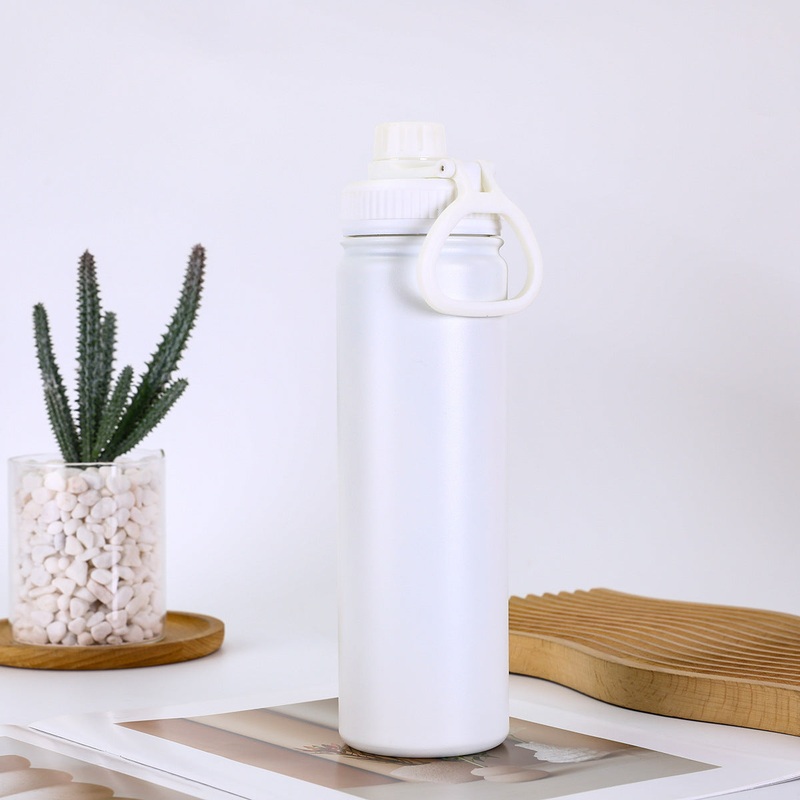 White Portable Travel Thermos Bottle – Leakproof Stainless Steel Flask with Carry Handle (18oz)