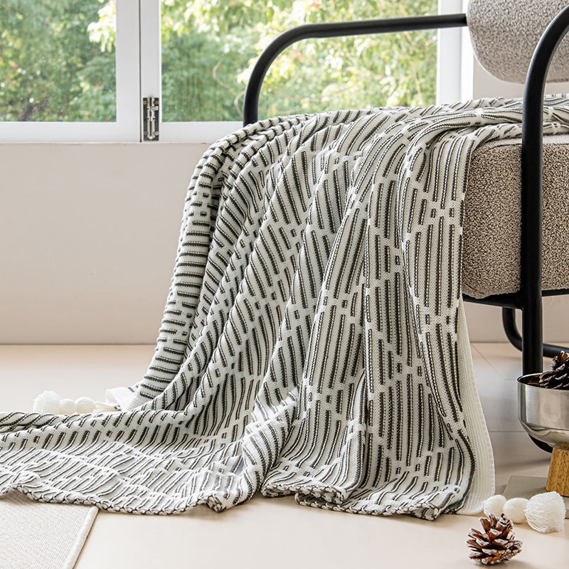 Grey and Beige Diamond Pattern Soft Cozy Knit Throw Blanket with Tassels – Geometric Pattern Lightweight Acrylic Blanket for Sofa Couch Bed, 130x150cm